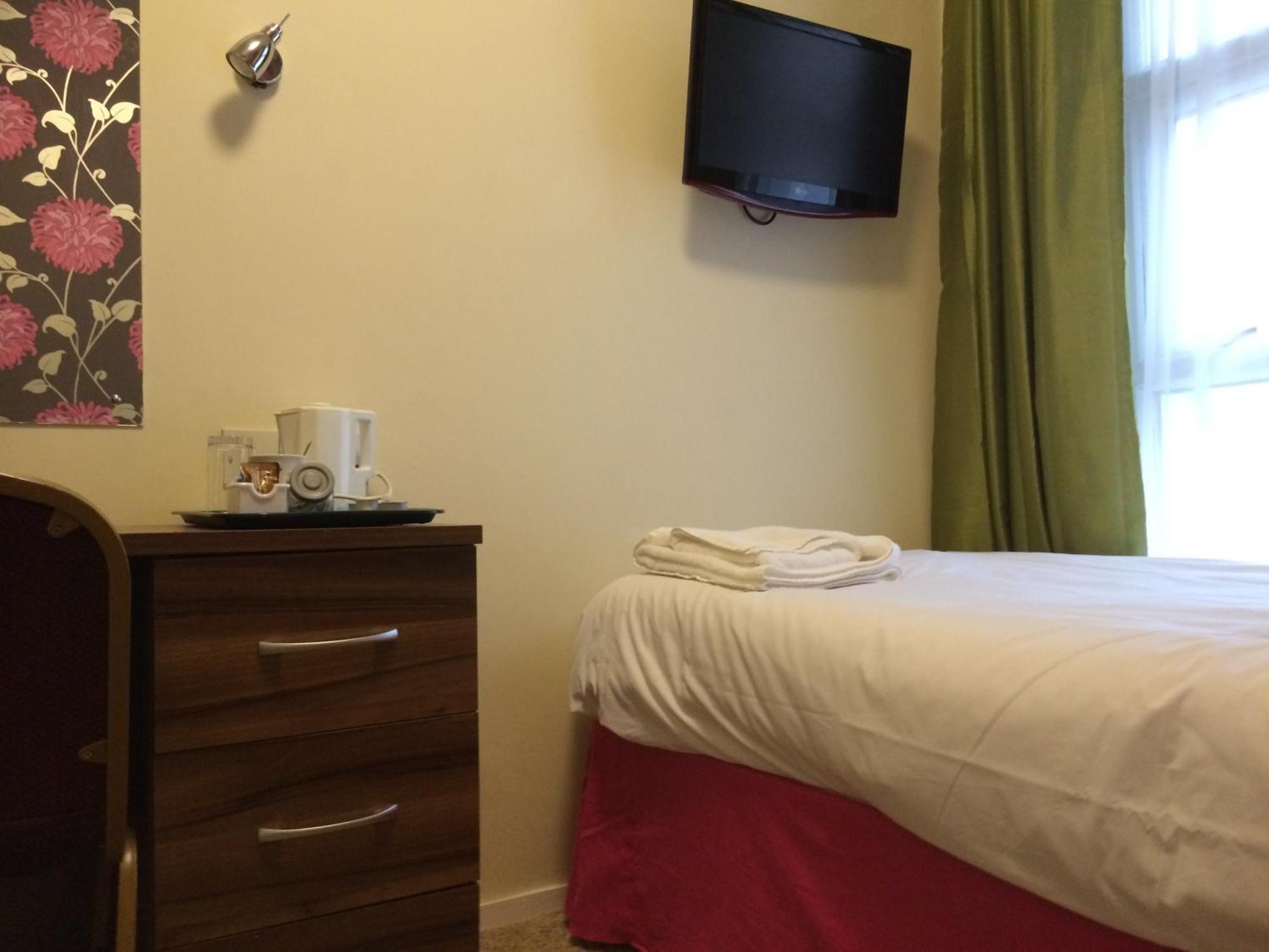 Tiffany'S Hotel Blackpool Room photo